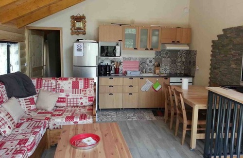 La Perriere House | Charming 3-Star Mountain Chalet – Skiing & Spa Retreat
