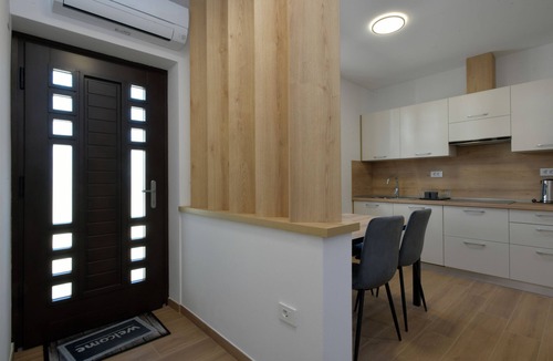 Solkan Apartment | Charming 37 m² 1-Bedroom Apartment with AC & Wi-Fi in Solkan