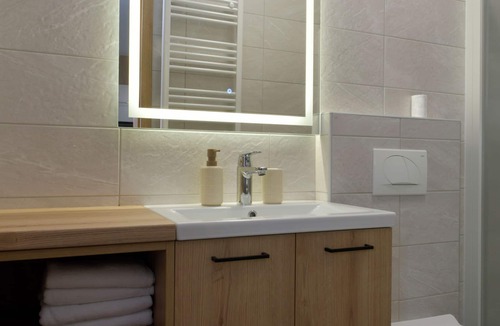Solkan Apartment | Charming 37 m² 1-Bedroom Apartment with AC & Wi-Fi in Solkan