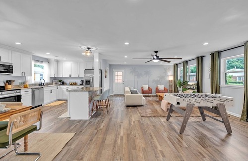 Cottage Line House | Charming 3bd - Near beaches - Foosball & Backyard