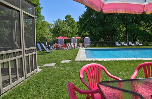 Amenia Cottage | Charming 3bdr Magnolia cottage with seasonal heated pool, AC and WiFi in Amenia