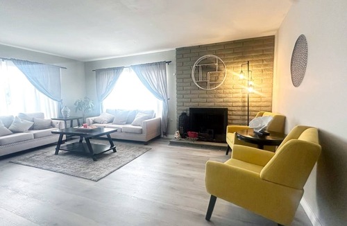 Upland House | Charming 3bedrms Upland house WiFi & AC Laundry PetFriendly near Ontario Airport