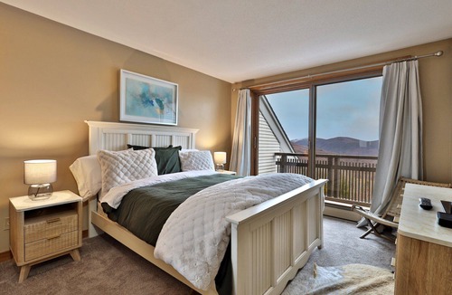 Killington Condo | Charming 3BR/2BA Condo in Sunrise Village at Killington. Pool. Hot Tub. Sports Center.