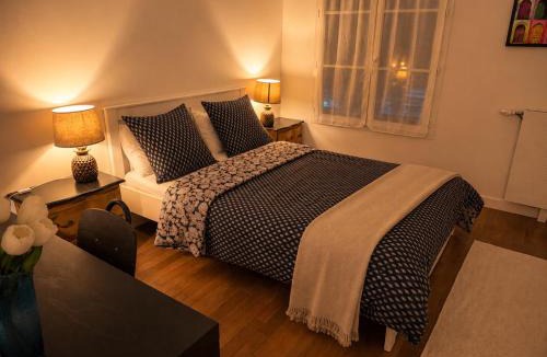 Le Plessis-Robinson Apartment | Charming 3BR Apartment with Loggia close to Paris