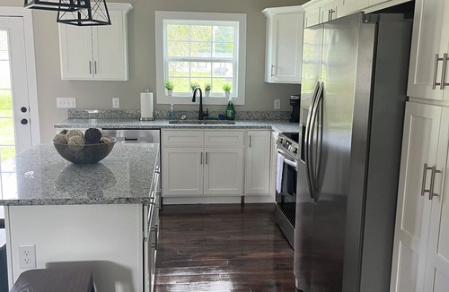 Elizabethtown House | Charming 3BR Getaway Near E-Town Sports Park - Wi-Fi + AC in Scenic Glendale