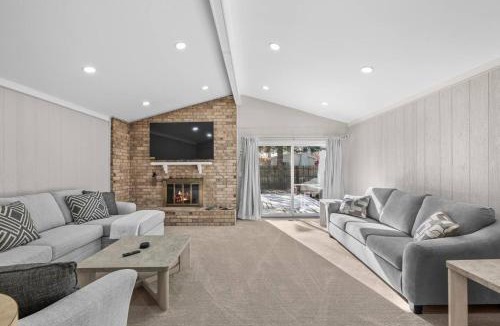 Troy House | Charming 3BR home with yard and fireplace in Troy
