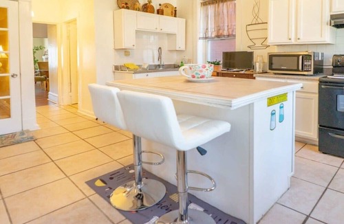 Tower Grove East House | Charming 3BR Tower Grove Family Home ABODEbucks