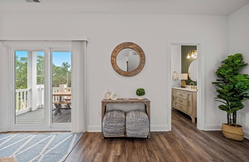 Downtown Myrtle Beach House | Charming 4-bed Beach house in enchanting Myrtle Beach with AC, WiFi