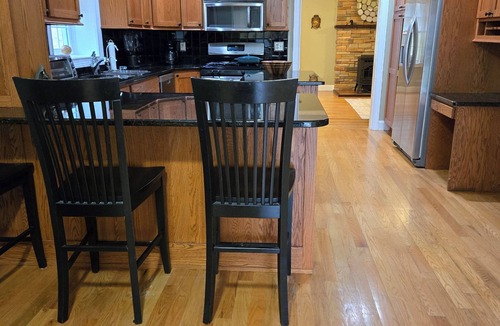 Town of Lloyd House | Charming 4-bedrm Colonial Farmhouse amidst the mountains with WiFi in Highland.