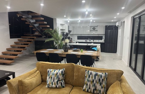 Diamond Valley Villa | Charming 4-bedroom villa with WiFi, AC in fabulous Diamond Valley