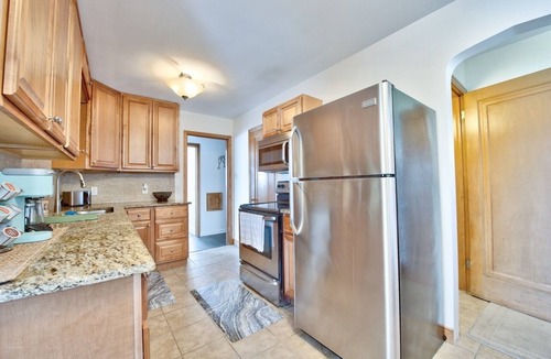 Hale House | Charming 4-Bedroom, 2-Bath Retreat Near Lake Nokomis – Now 20% Off!