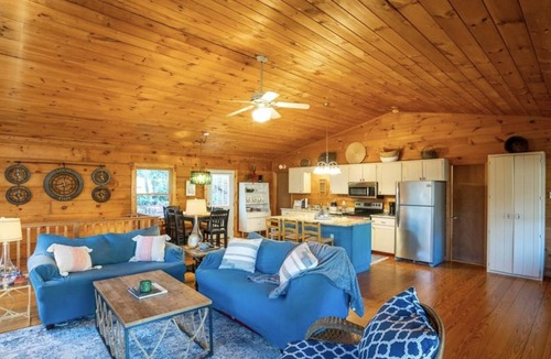 Sapphire Cabin | Charming 4-bedroom 3-bath cabin in the heart of Sapphire Valley WiFi & amenities