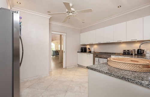 Westmoreland Villa | Charming 4-bedroom villa in Saint James with WiFi and AC