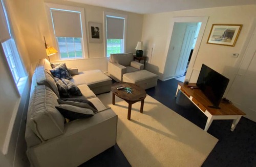 Cotuit Cottage | Charming 4-bedroom Cottage in the quaint village of Cotuit