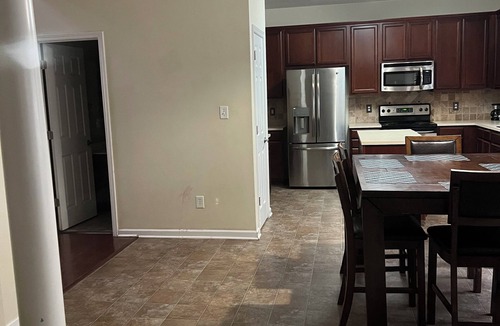 Oakdale House | Charming 4-bedroom family home with WiFi, AC in fabulous Charlotte