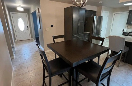 Appleton House | Charming 4-bedroom house in Appleton with Hot Tub and fenced yard