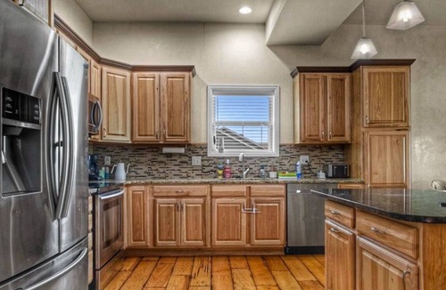 Casper House | Charming 4-bedroom house with AC, WiFi in Casper