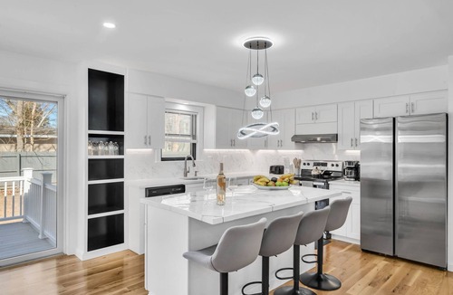 Shirley House | Charming 4-bedroom house with WiFi and fitness room in lovely Mastic: