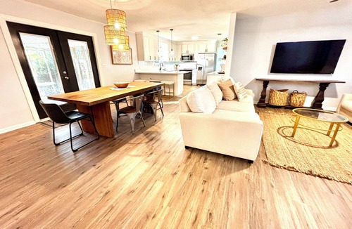 Milton House | Charming 4-bedroom house with fireplace and WiFi, in convenient Pace, FL