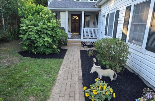 Madison - Lakeland Cottage | Charming 4-bedroom lakeside cottage in Madison. Wine weekend getaways!