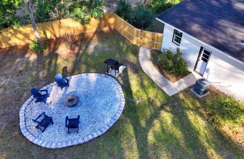 Bainbridge House | Charming 4BR/2BA Home in Bainbridge - Fenced Yard & Outdoor Gas Fireplace!