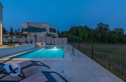 Vabriga Villa | Charming 4BR Villa with Private Pool and Nature Views