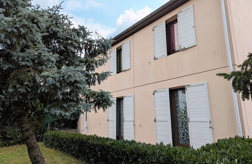Sully-sur-Loire Cottage | Charming 5-Bedroom House with Terrace and Secure Parking in Sully-sur-Loire