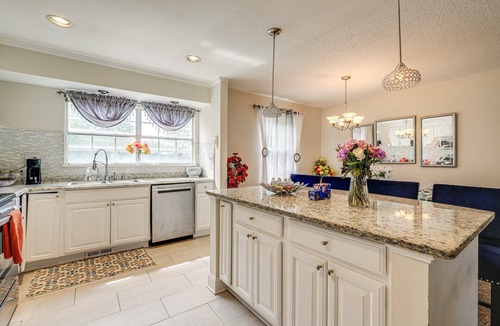 Oxon Hill-Glassmanor Bed & Breakfast | Charming 5-bedroom in pleasant Fort Washington with AC And Free parking