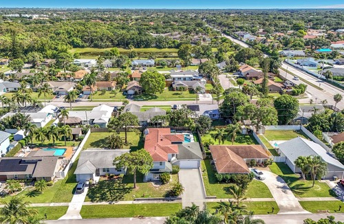 Boynton Beach House | Charming 5-bedroom house with AC in Boynton Beach