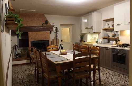 Talla House | Charming 5-bedroom farmhouse near Arezzo exceptional views and swimming pool.