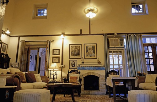 Gurdaspur House | Charming 5-bedroom Heritage farmhouse with WiFi, AC in Village Near Amritsar