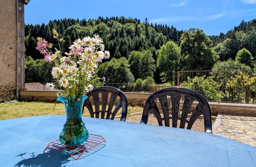 Saint-Vert Cottage | Charming 5-Person Cottage in Saint-Vert with Garden and Tranquil Surroundings