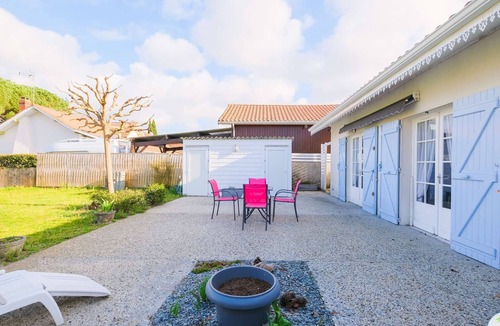 Sanguinet House | Charming 6-Person House with Garden, Terrace, and Outdoor Shower