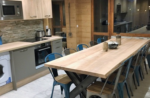Val-Thorens Apartment | CHARMING 96m2 APARTMENT ON THE SLOPES (SLEEPS 12, 5 SHOWERS 3 WC) VAL THORENS