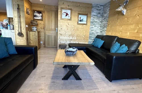 Val-Thorens Apartment | CHARMING 96m2 APARTMENT ON THE SLOPES (SLEEPS 12, 5 SHOWERS 3 WC) VAL THORENS