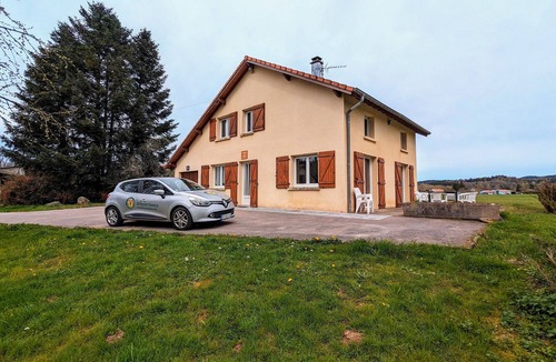 Anould Cottage | Charming Accessible Cottage: Fireplace, Private Garden, Near Nature & Towns