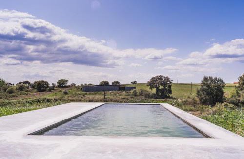 Foros de Vale de Figueira House | Charming accommodation with shared pool in Montemor-o-Novoa