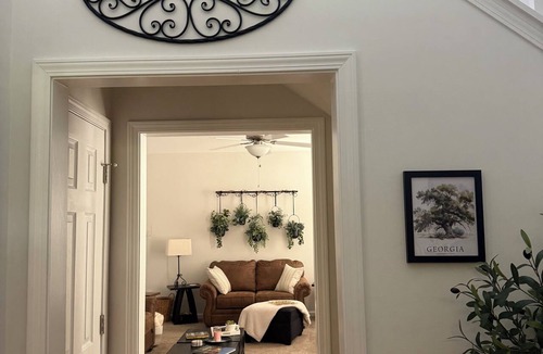 Acworth House | Charming Acworth Retreat with easy access to Food, Fun, and Family Activities!
