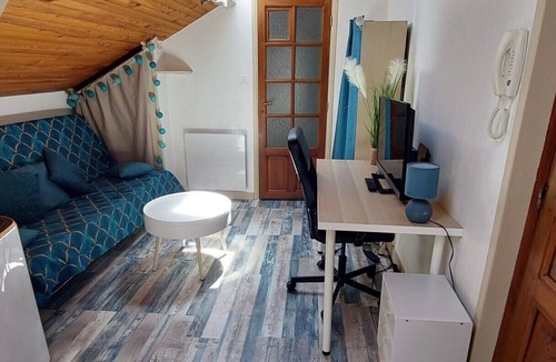 Chamalieres Apartment | Charming, Air-Conditioned and Cozy Studio—Perfect for Exploring Auvergne