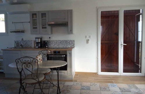 Tulette Cottage | Charming Air-Conditioned Cottage with Private Garden and Pool