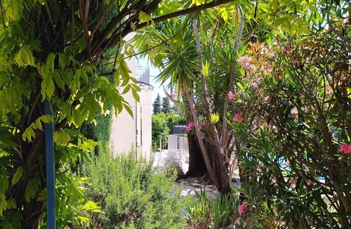 Saint-Paul-de-Vence Villa | Charming air-conditioned Provençal villa with heated pool and hot-tub