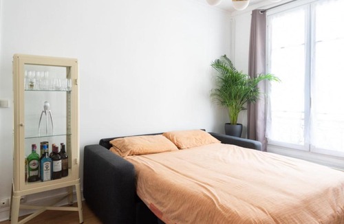 18th Arrondissement Apartment | Charming and bright studio near Sacré Coeur