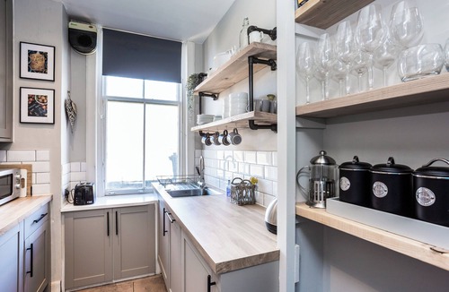 North Berwick Apartment | Charming and comfortable apartment, centrally located with easy parking access. Sleeps 4
