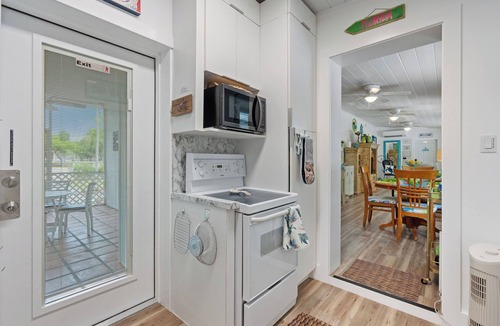 Key Largo Cottage | Charming and Cozy ,2/2 in Key Largo,Where Island Vibes and Adventures Await You.
