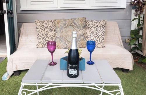Holder's Hill Apartment | Charming and cozy studio in Saint James with AC and WiFi.