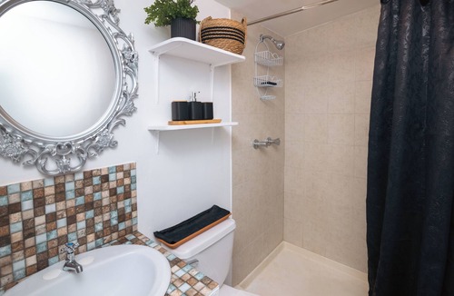 Holder's Hill Apartment | Charming and cozy studio in Saint James with AC and WiFi.