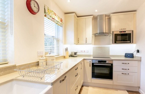 Witney Cottage | Charming and luxury getaway cottage in Cotswolds