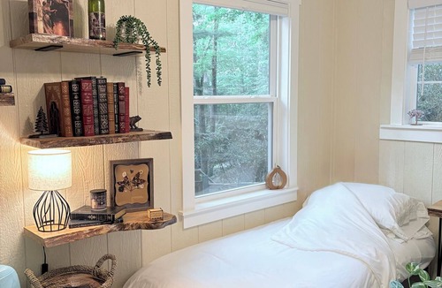 Newland Apartment | Charming and private suite in the gorgeous North Carolina Mountains