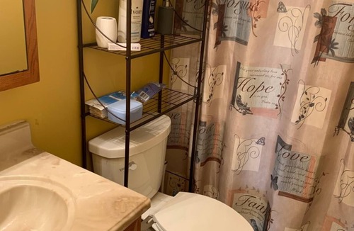 Buford House | Charming and Safe Private Suite with a private entrance.