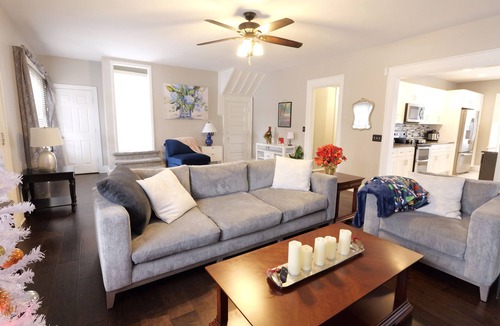 Near South House | Charming and Spacious 4-bedroom house near Downtown Lincoln. Great Family Space.
